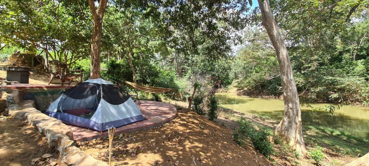 Humbhaha Jungle Yala Nature Eco Resort Катарагама Екстер'єр фото