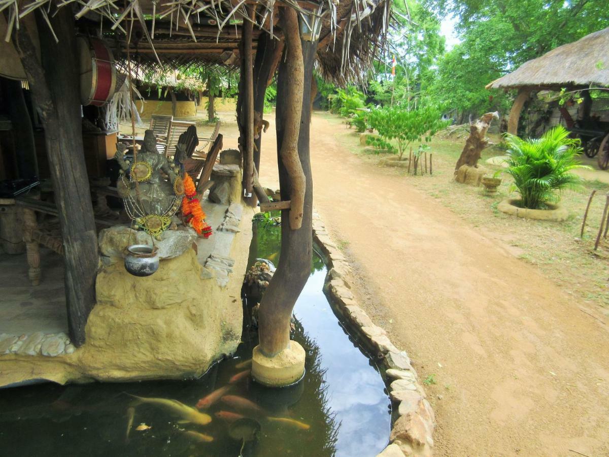 Humbhaha Jungle Yala Nature Eco Resort Катарагама Екстер'єр фото
