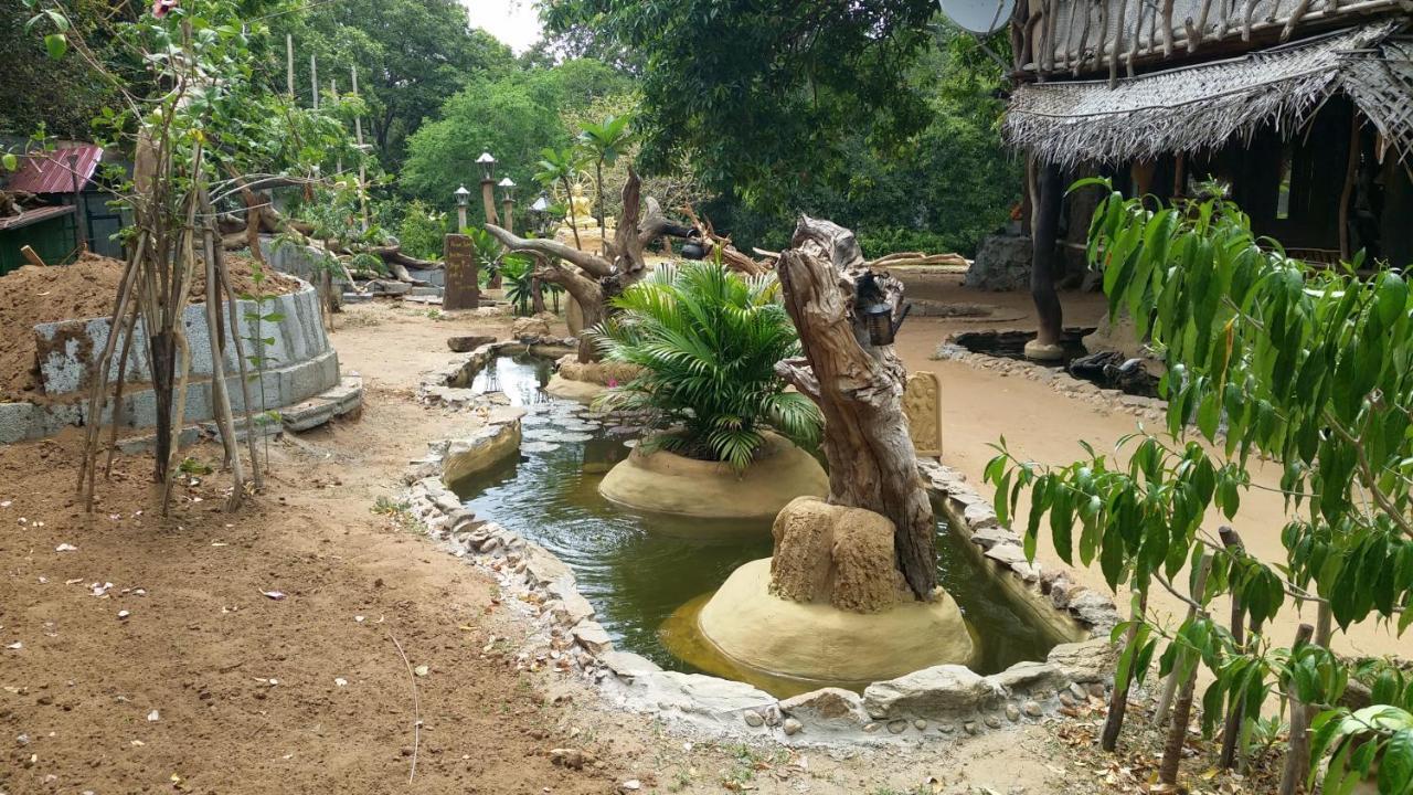 Humbhaha Jungle Yala Nature Eco Resort Катарагама Екстер'єр фото